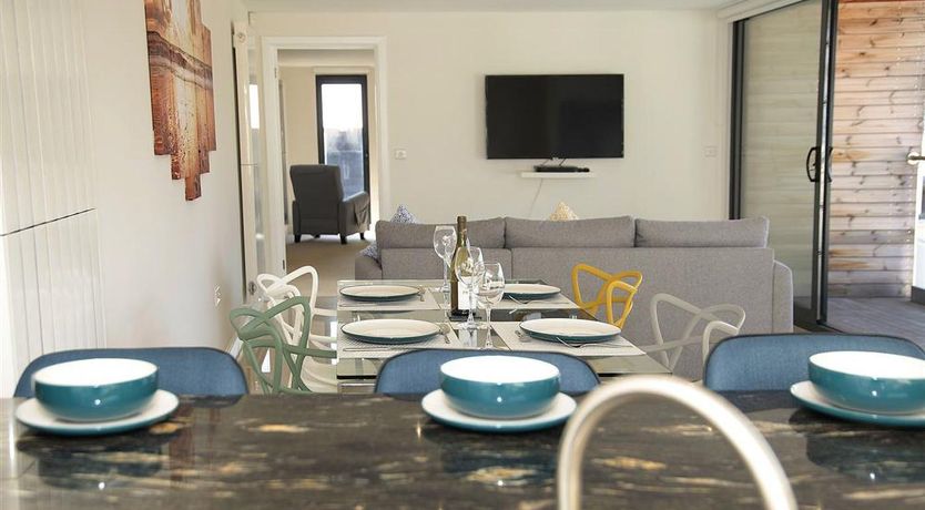 Photo of 1 Bed in Langland