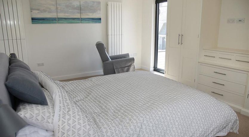 Photo of 1 Bed in Langland