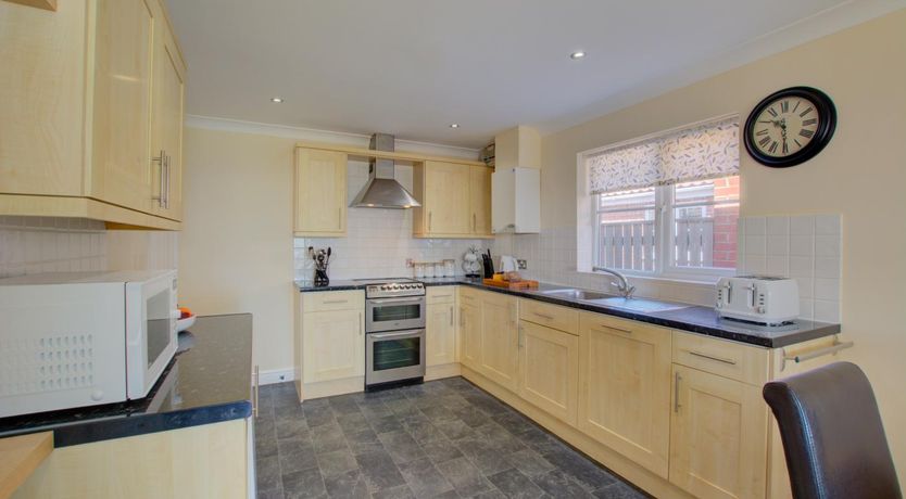 Photo of 4 Bed in Bacton