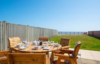 4 Bed in Bacton Holiday Home