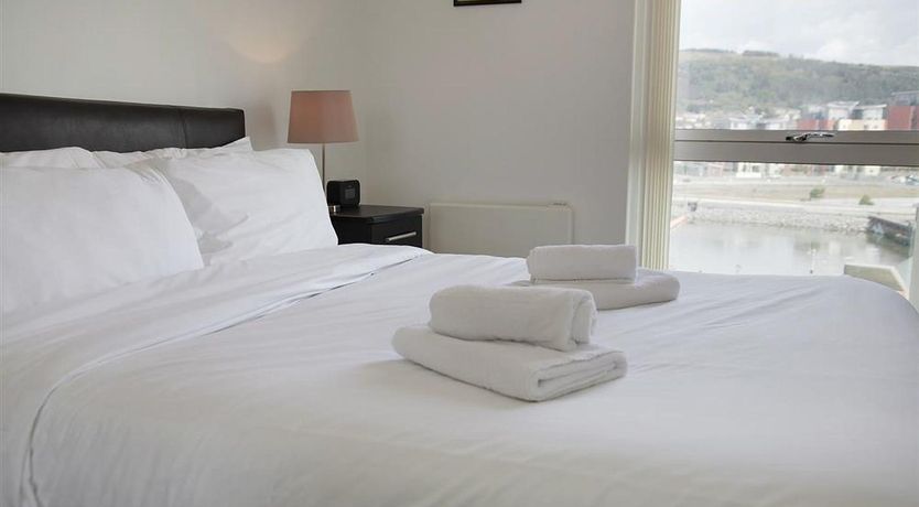 Photo of 1 Bed in Marina