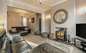 Photo of 5 Bed in Filey