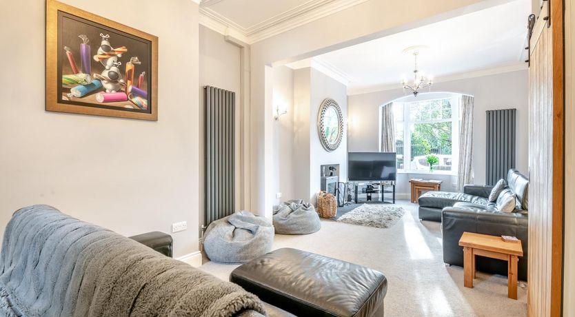 Photo of 5 Bed in Filey