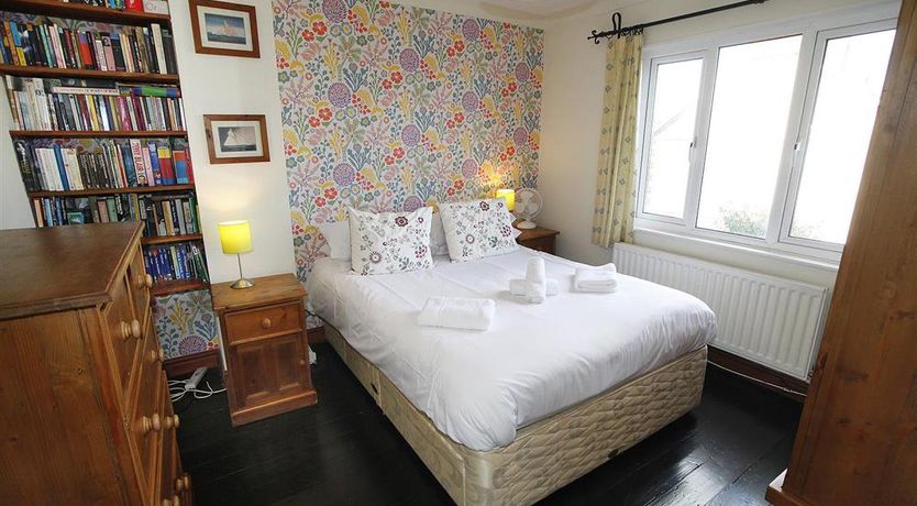 Photo of 3 Bed in Mumbles