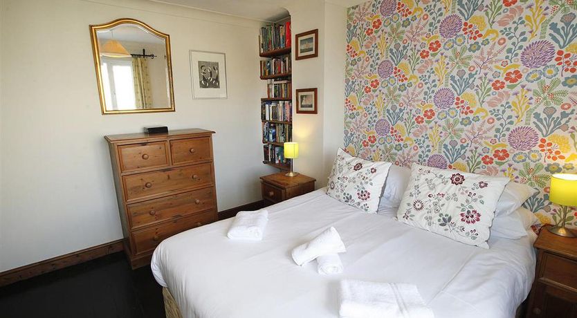 Photo of 3 Bed in Mumbles