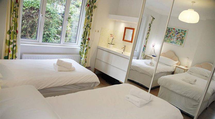 Photo of 3 Bed in Mumbles