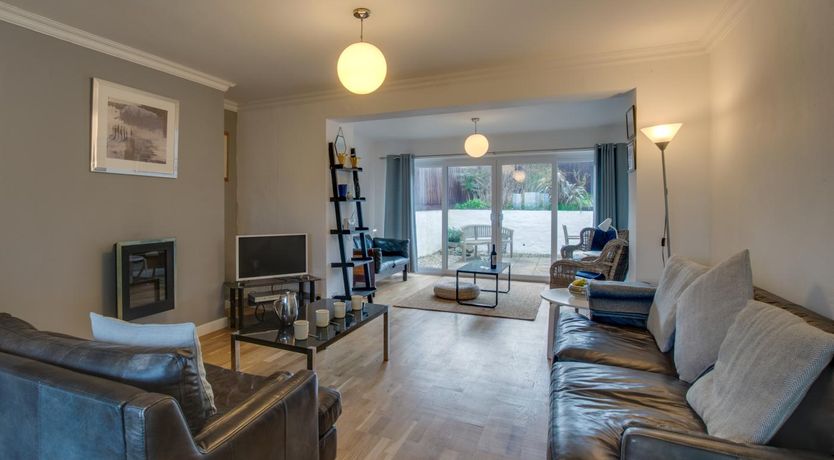 Photo of 2 Bed in Llanmadoc