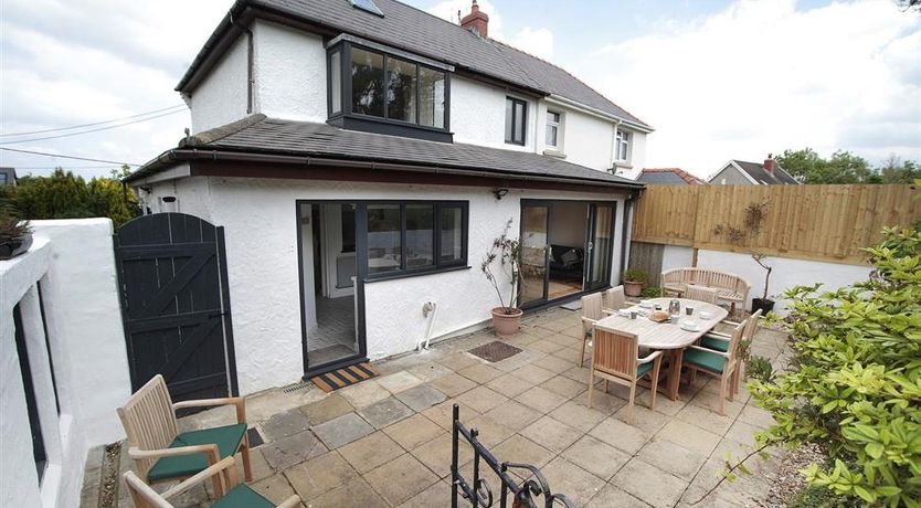 Photo of 2 Bed in Llanmadoc