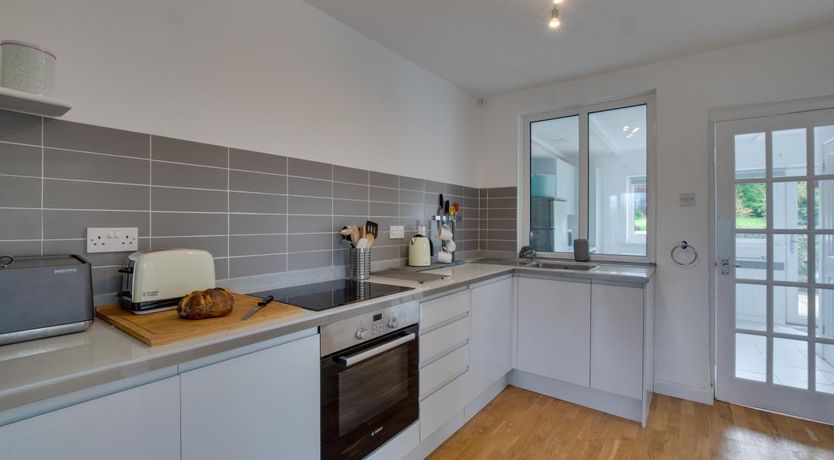 Photo of 2 Bed in Llanmadoc