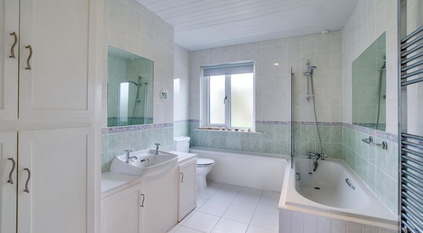 Photo of 2 Bed in Llanmadoc