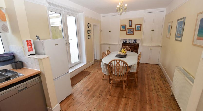Photo of 3 Bed in Beer