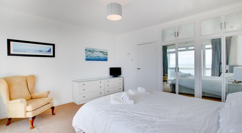 Photo of 2 Bed in Langland