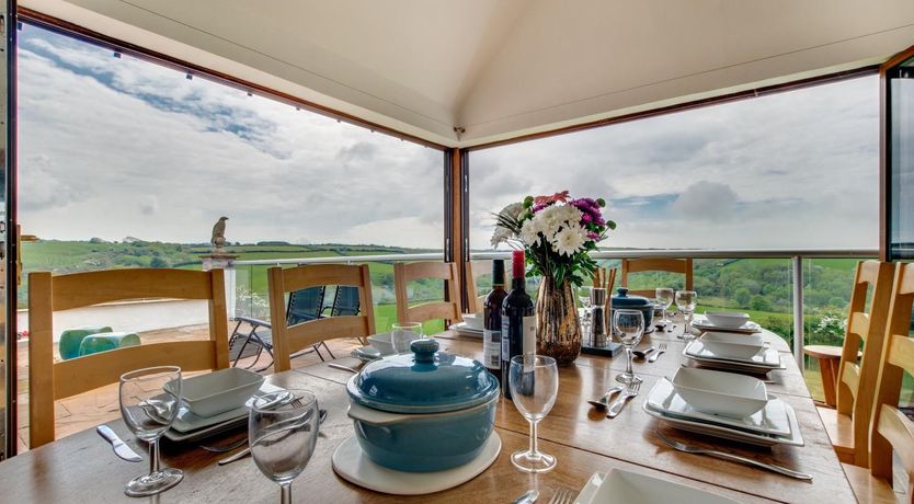 Photo of 6 Bed in Ilfracombe