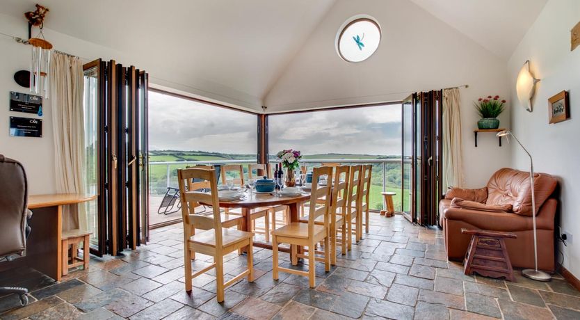 Photo of 6 Bed in Ilfracombe