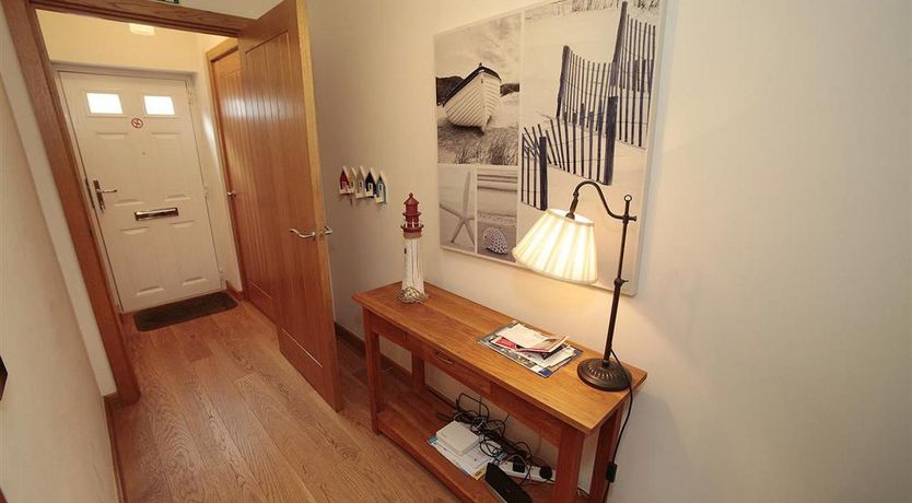 Photo of 4 Bed in Mumbles