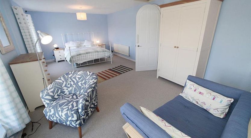 Photo of 2 Bed in Mumbles