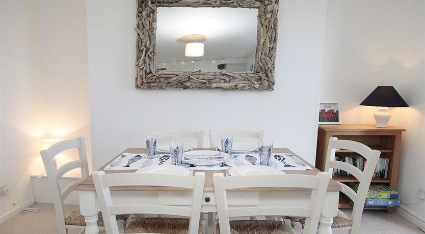 Photo of 2 Bed in Mumbles