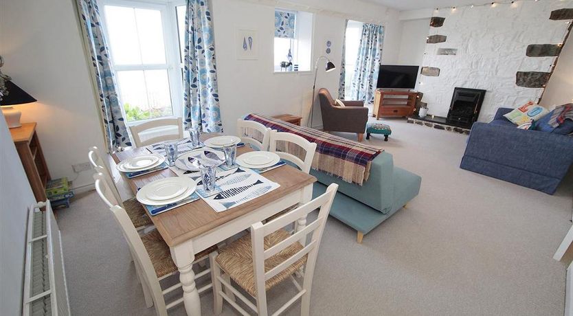 Photo of 2 Bed in Mumbles