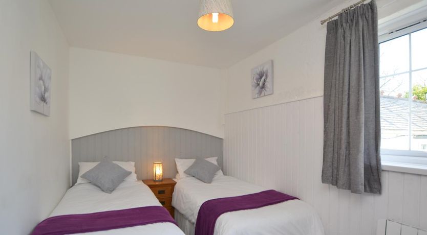 Photo of 2 Bed in St. Keverne