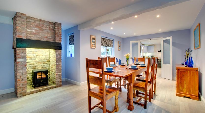 Photo of 4 Bed in Waren Mill
