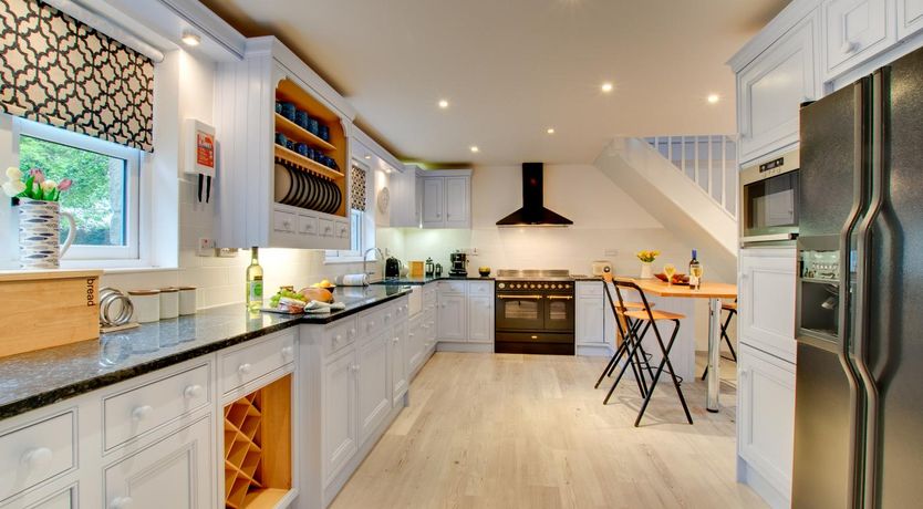 Photo of 4 Bed in Waren Mill