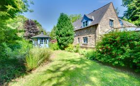 Photo of 4 Bed in Waren Mill