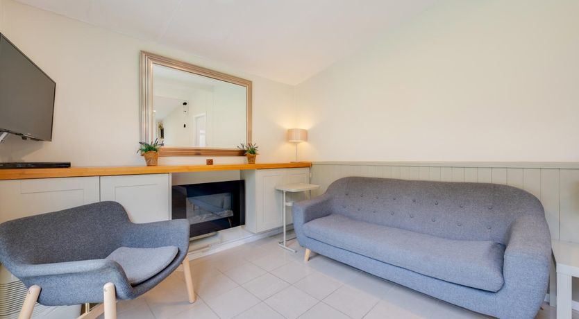 Photo of 2 Bed in Caswell Bay