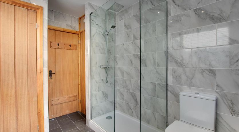 Photo of 2 Bed in Mumbles