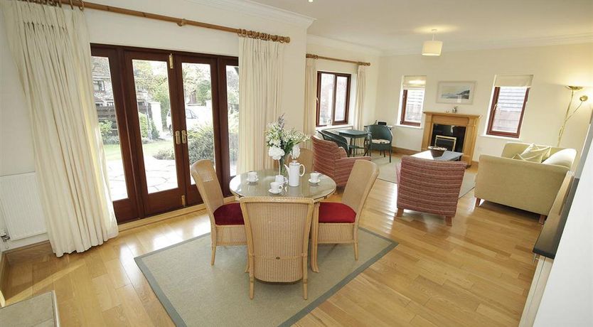 Photo of 4 Bed in Langland