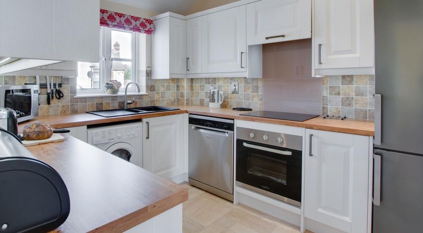 Photo of 4 Bed in Port Eynon