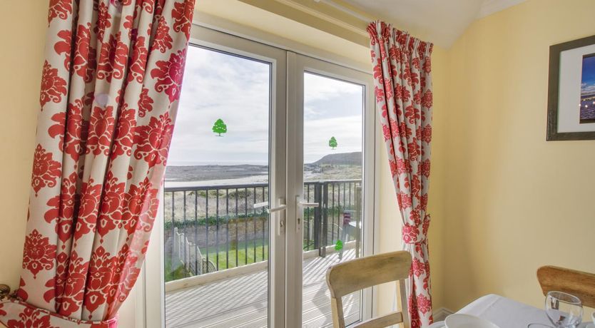 Photo of 4 Bed in Port Eynon