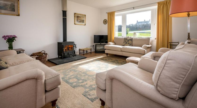 Photo of 3 Bed in Bwlchtocyn