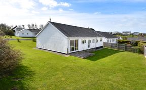 Photo of 3 Bed in Bwlchtocyn