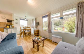 1 Bed in Caswell Holiday Home