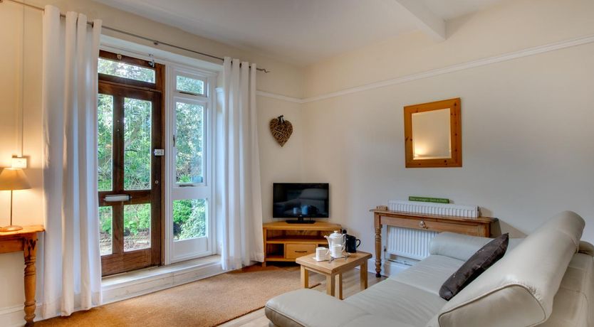 Photo of 1 Bed in Mumbles