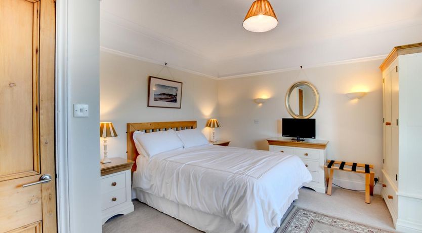 Photo of 1 Bed in Mumbles