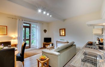 1 Bed in Mumbles Holiday Home