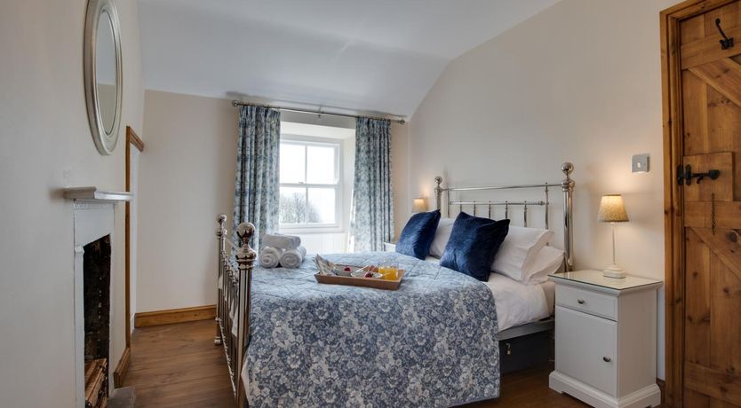Photo of 2 Bed in Whitby