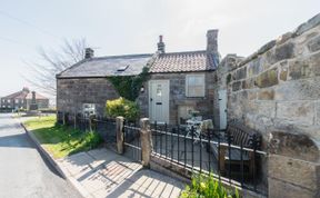Photo of 2 Bed in Whitby