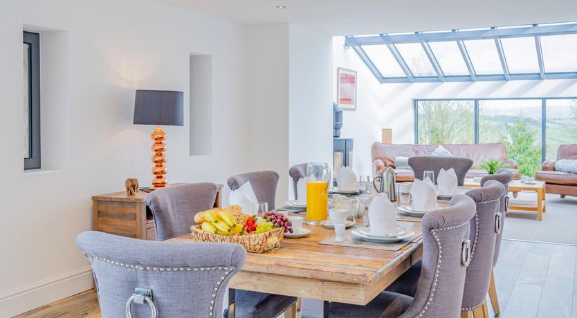 Photo of 3 Bed in Llanbadoc