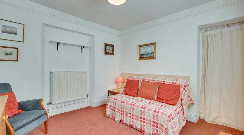 Photo of 2 Bed in Colyton