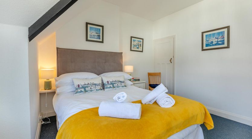 Photo of 3 Bed in Beer