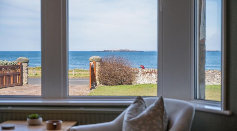 Photo of 5 Bed in Seahouses