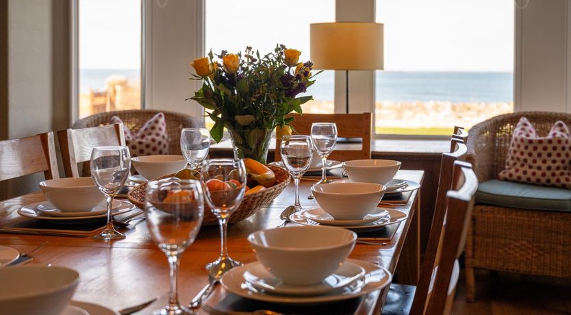 Photo of 5 Bed in Seahouses