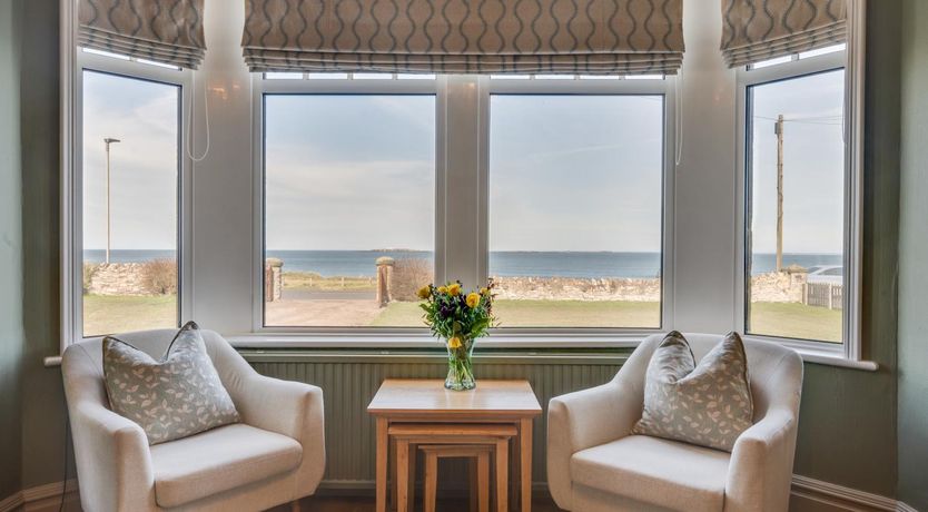 Photo of 5 Bed in Seahouses