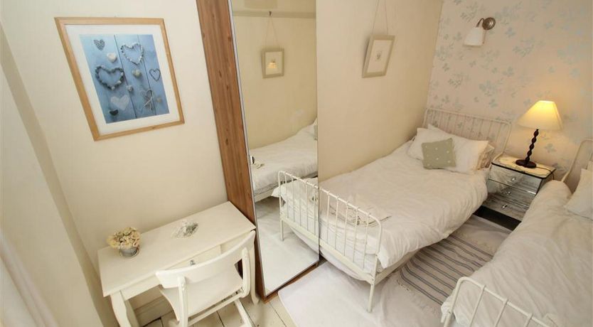 Photo of 2 Bed in Mumbles