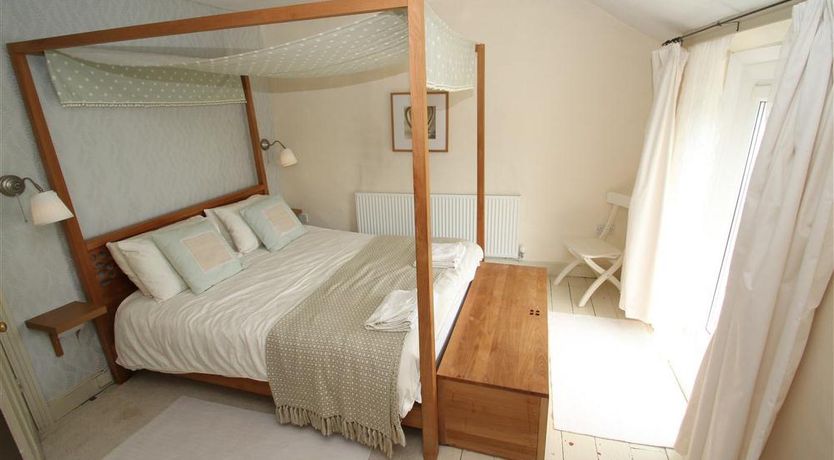 Photo of 2 Bed in Mumbles