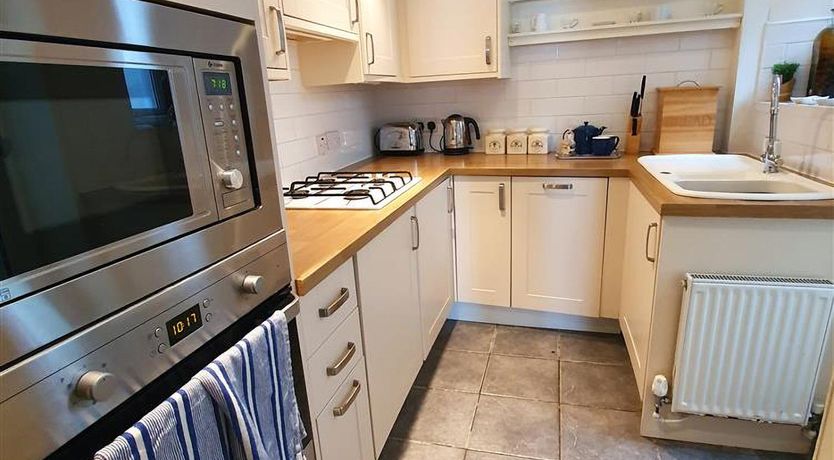 Photo of 2 Bed in Mumbles