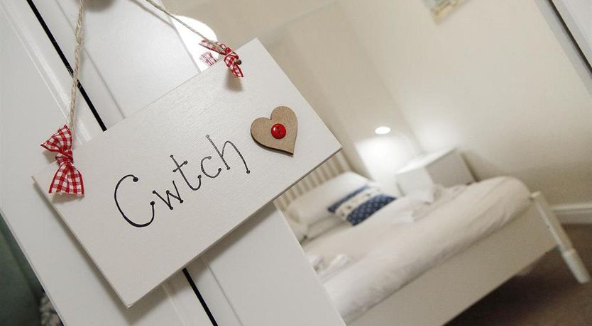 Photo of 3 Bed in Mumbles