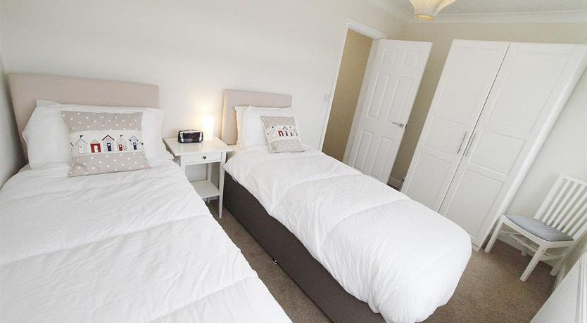 Photo of 3 Bed in Mumbles